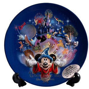 Walt Disney World "Where the Magic Lives" Collectors Plate with Stand in Box